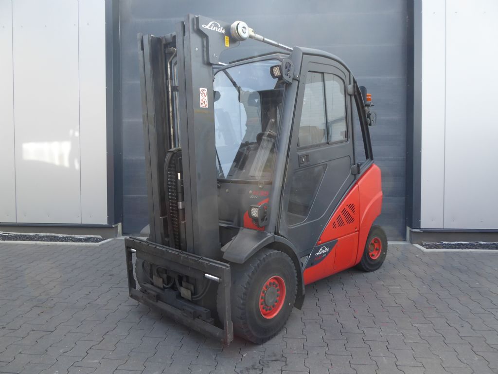 Linde H35D-02 Dieselstapler www.zeidlerstapler.at