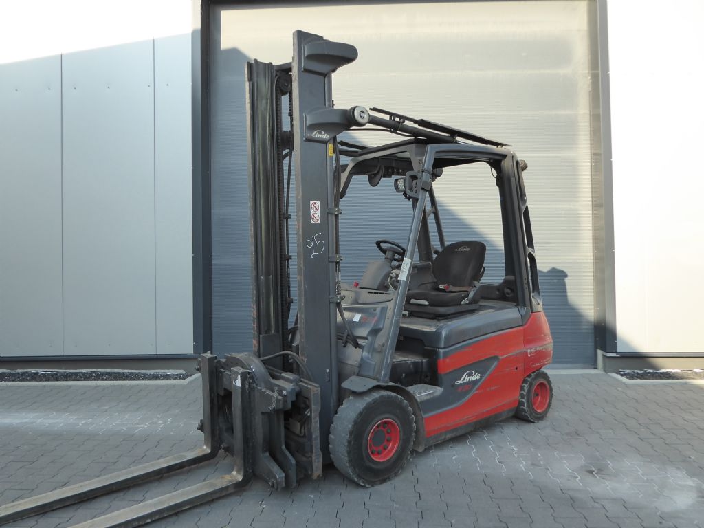 Linde E30-01 Elektro 4 Rad-Stapler www.sks-stapler.at