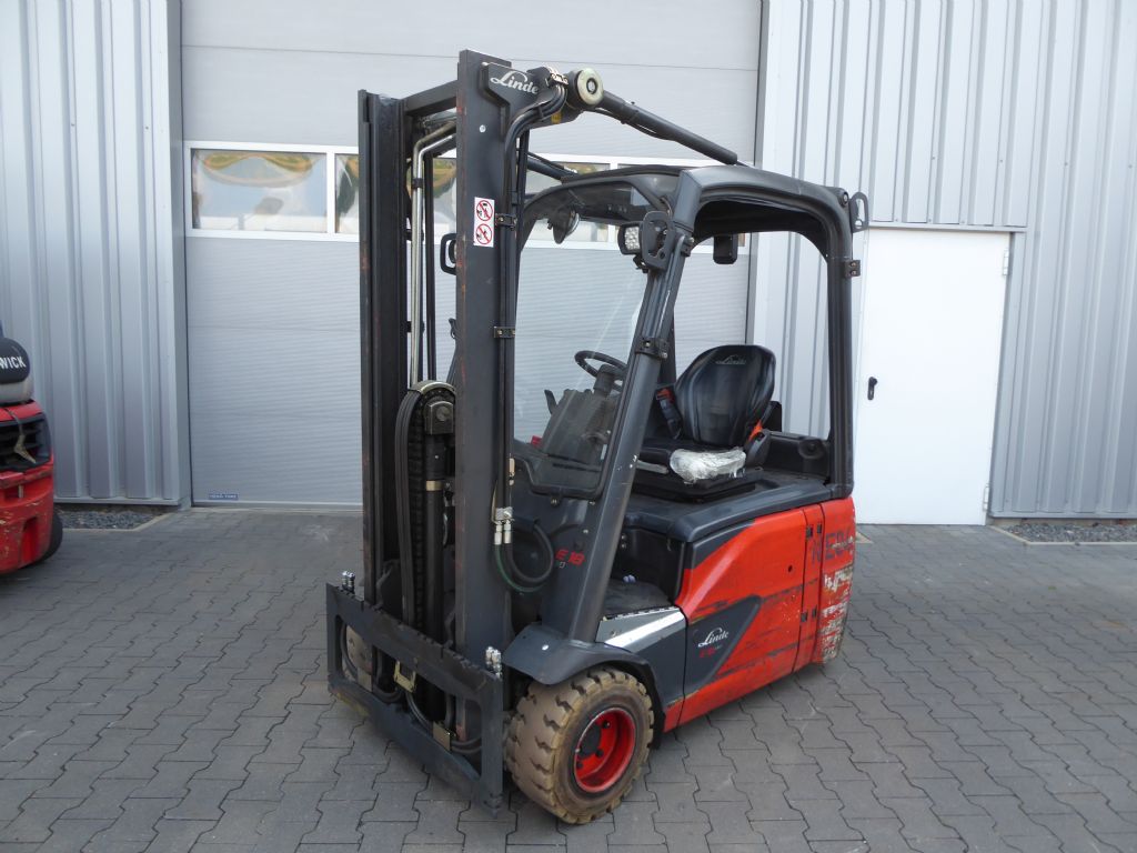 Linde E18-02 Elektro 3 Rad-Stapler www.sks-stapler.at