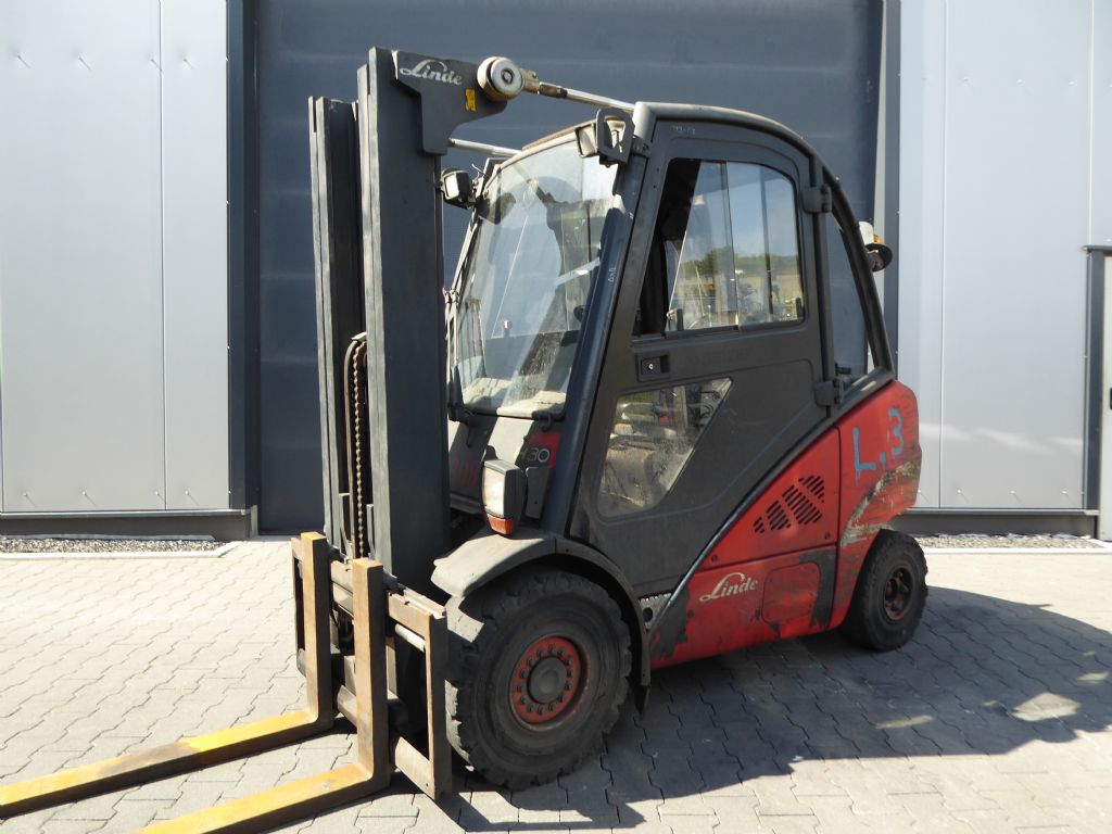 Linde H30D-01 Dieselstapler www.zeidlerstapler.at
