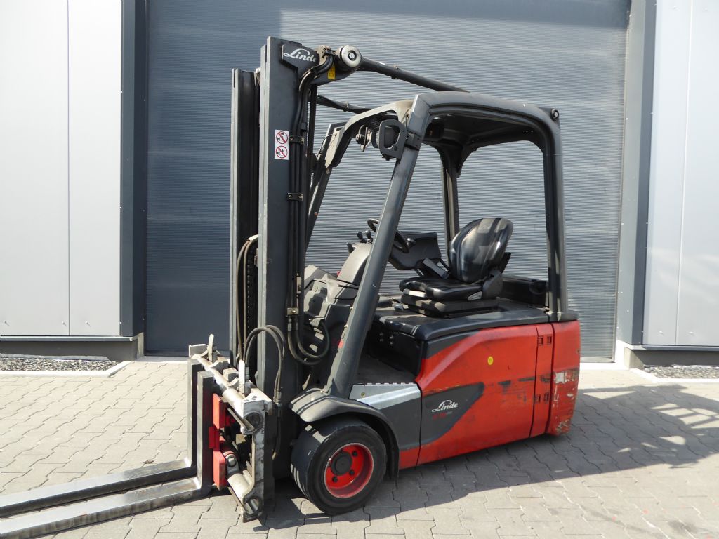 Linde E18L-02 Elektro 3 Rad-Stapler www.sks-stapler.at