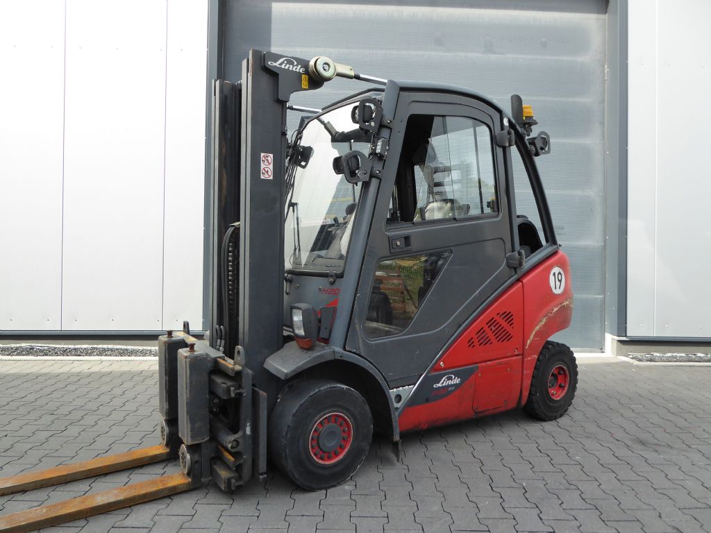 Linde H20T-02/600 Treibgasstapler www.zeidlerstapler.at