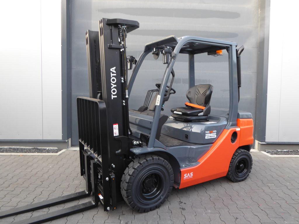 Toyota 52-8FDF25 Dieselstapler www.rs-staplertechnik.de