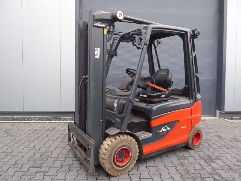 Linde E20-01 Elektro 4 Rad-Stapler www.rs-staplertechnik.de
