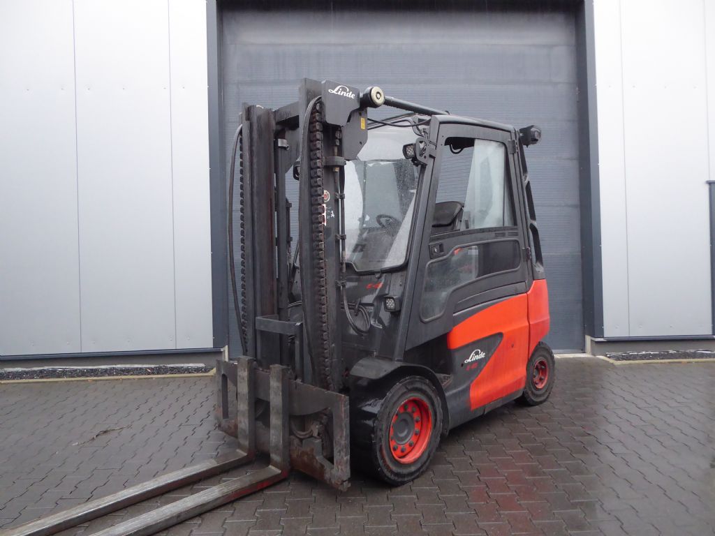 Linde E45H-01/550 Elektro 4 Rad-Stapler www.sks-stapler.at