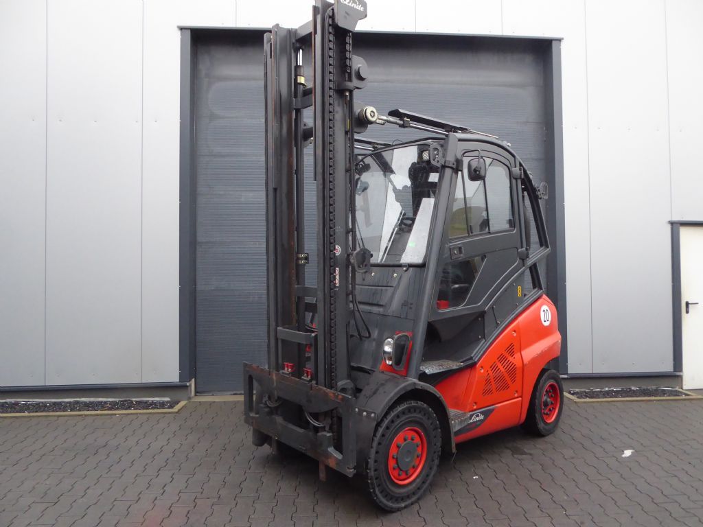 Linde H45D-02 Dieselstapler www.zeidlerstapler.at