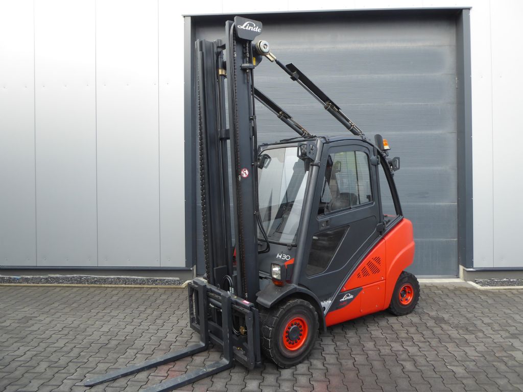 Linde H30D-02 Dieselstapler www.zeidlerstapler.at