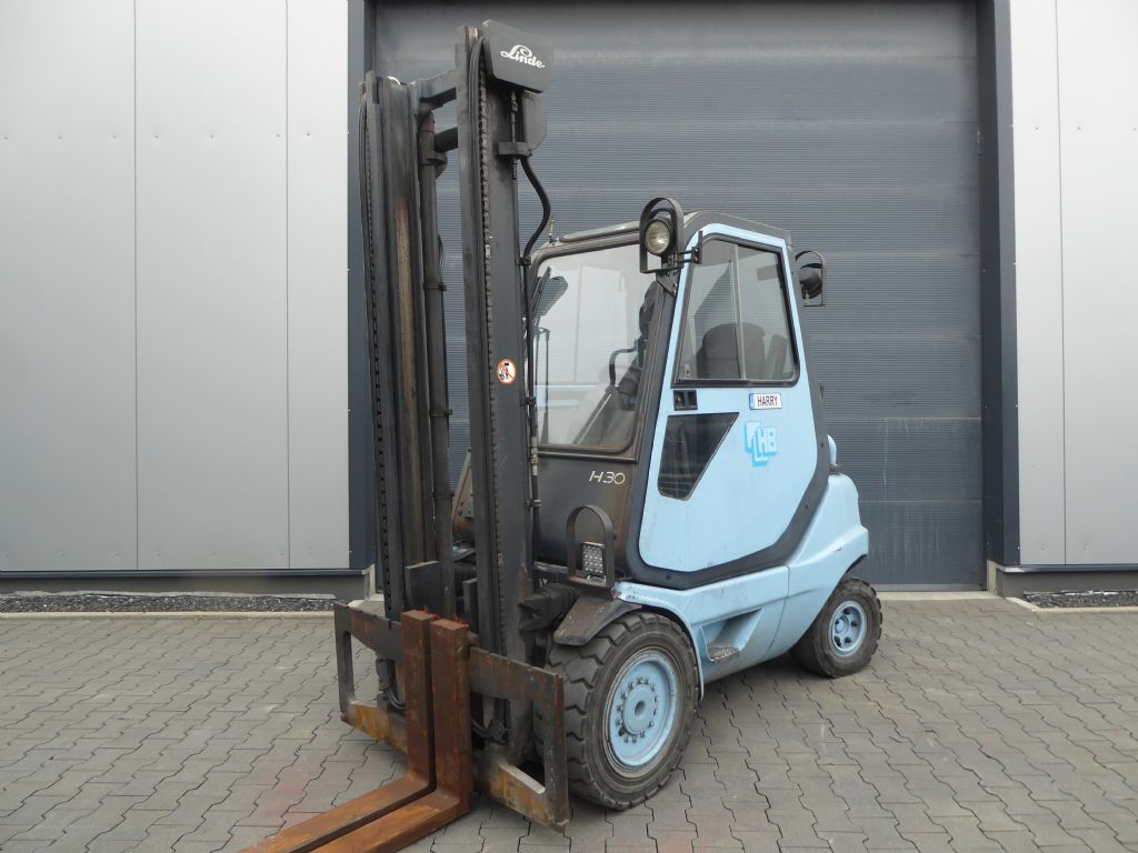Linde H30D-01 Dieselstapler www.zeidlerstapler.at