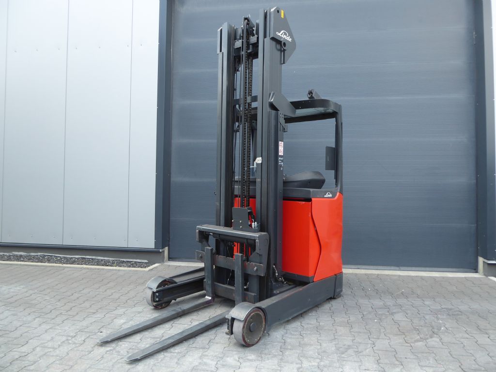 Linde R16 Schubmaststapler www.rf-stapler.de