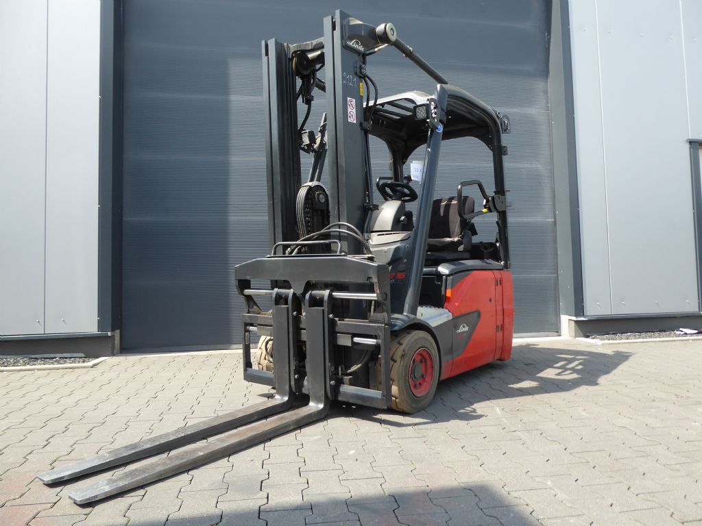 Linde E16-02 Elektro 3 Rad-Stapler www.sks-stapler.at
