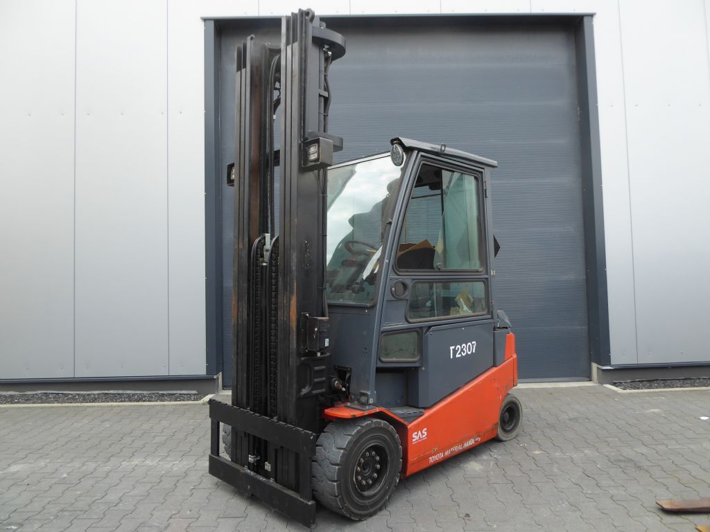 Toyota 8FBMT35 Elektro 3 Rad-Stapler www.sks-stapler.at