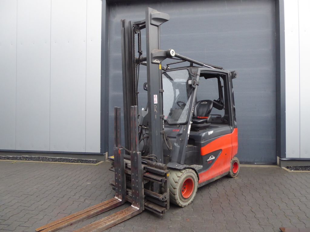 Linde E35HL-01 Elektro 4 Rad-Stapler www.sks-stapler.at