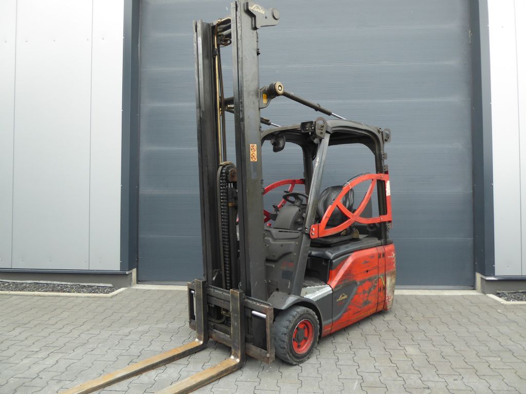 Linde E16L-02 Elektro 3 Rad-Stapler www.rs-staplertechnik.de
