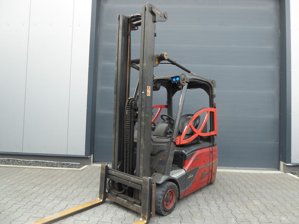 Linde E16L-02 Elektro 3 Rad-Stapler www.rs-staplertechnik.de