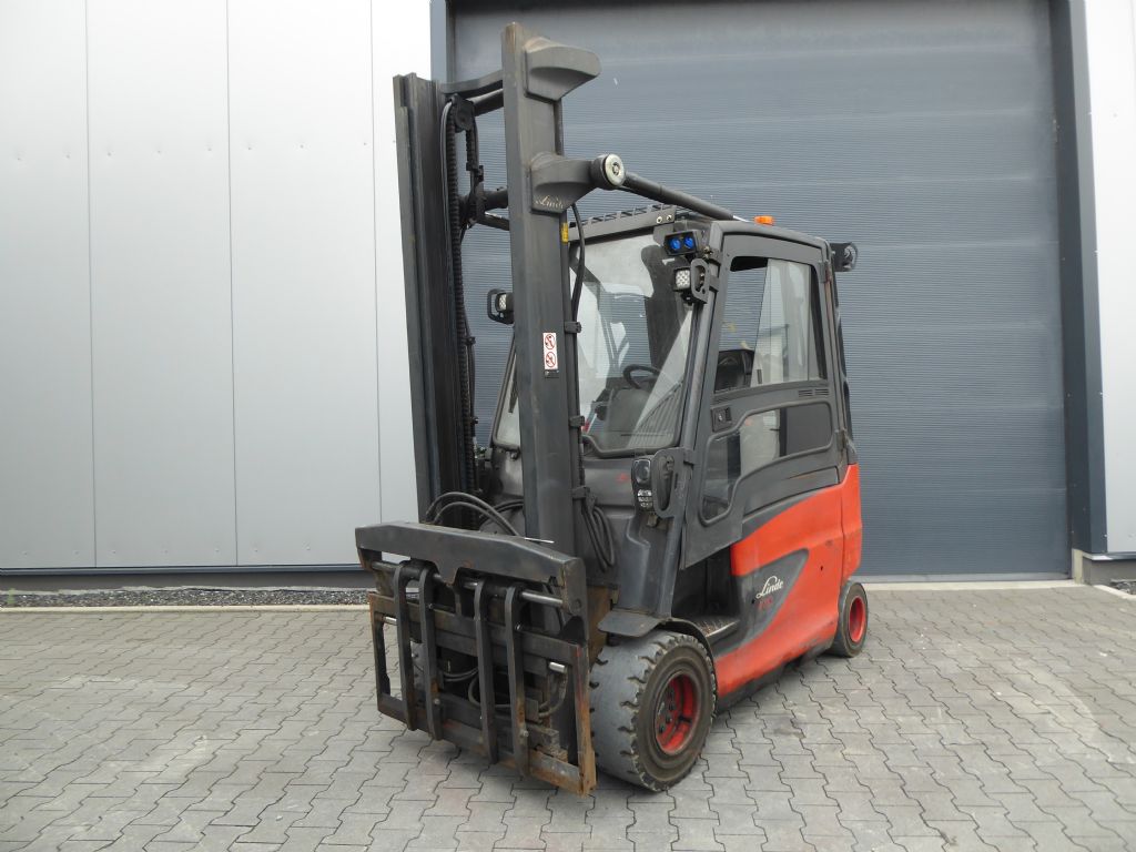 Linde E30HL-01/600 Elektro 4 Rad-Stapler www.sks-stapler.at