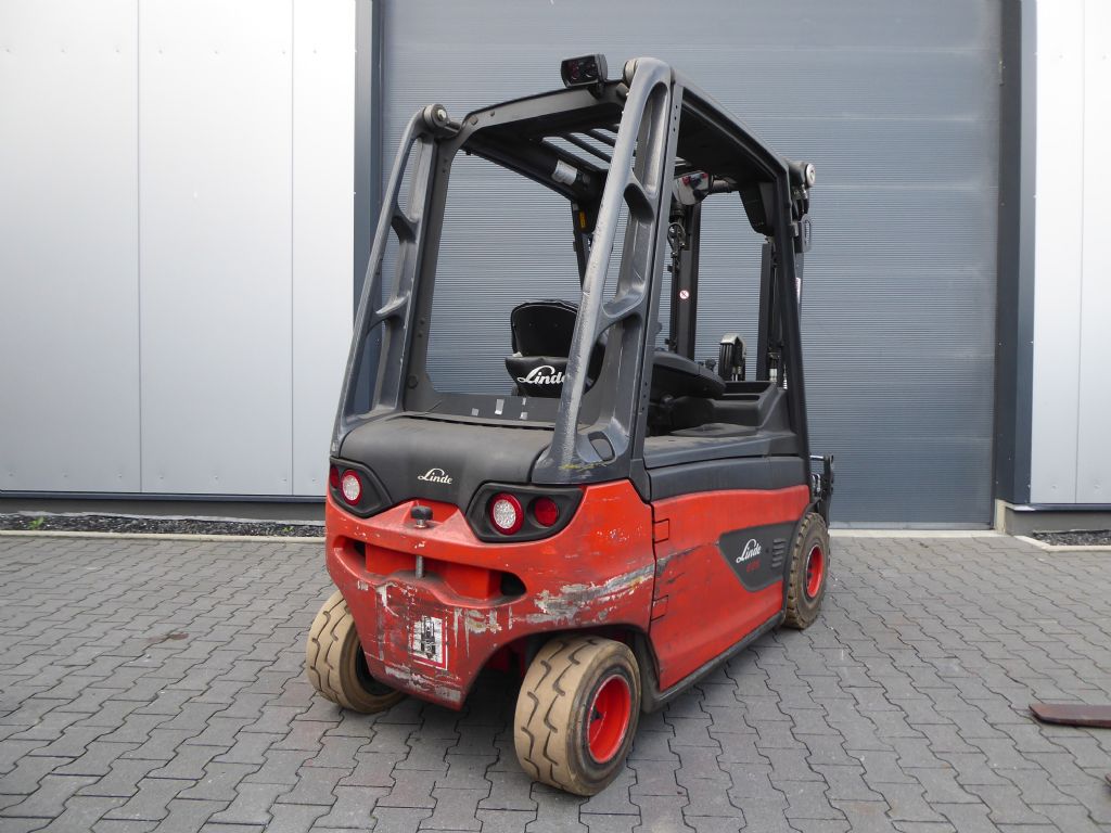 Linde E25L Elektro 4 Rad-Stapler www.rf-stapler.de Linde E25L Elektro 4 Rad-Stapler www.rf-stapler.de