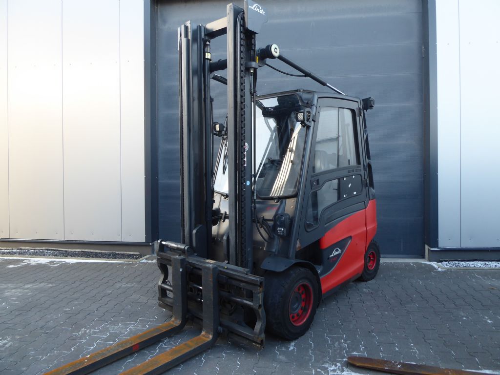 Linde E40H-01/600 Elektro 4 Rad-Stapler www.sks-stapler.at
