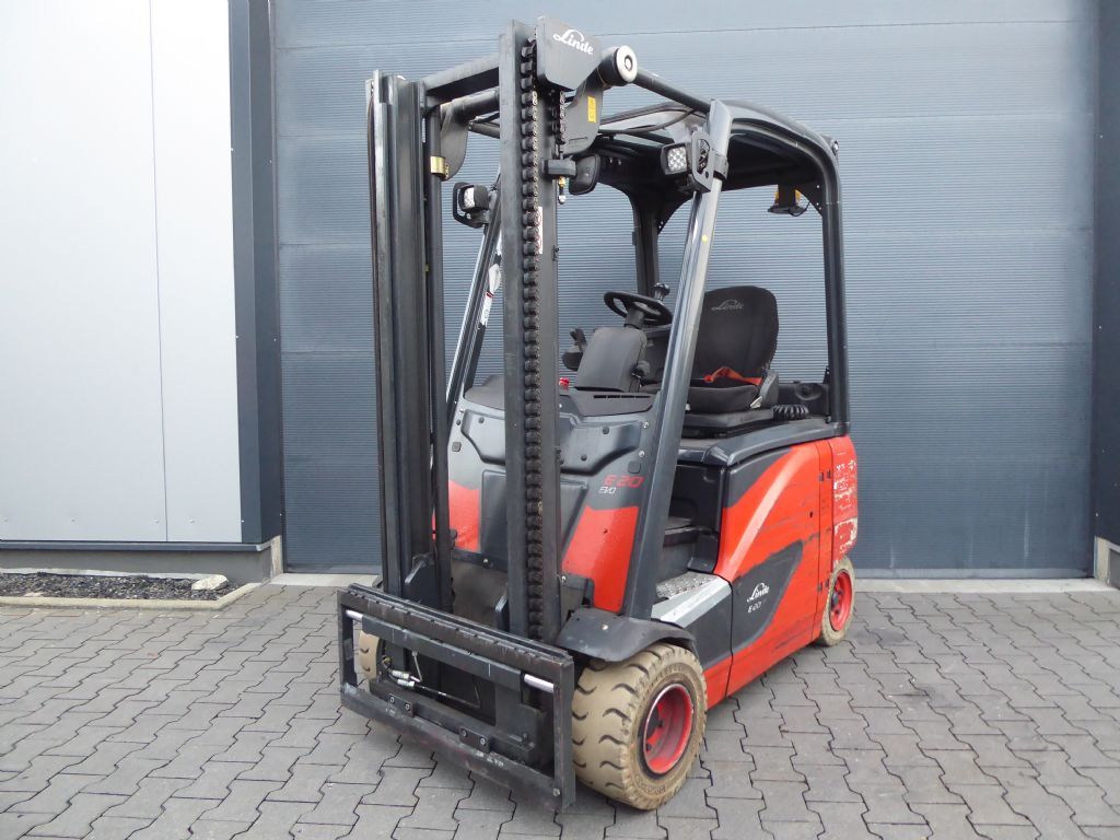 Linde E20PH-02 Elektro 4 Rad-Stapler www.sks-stapler.at