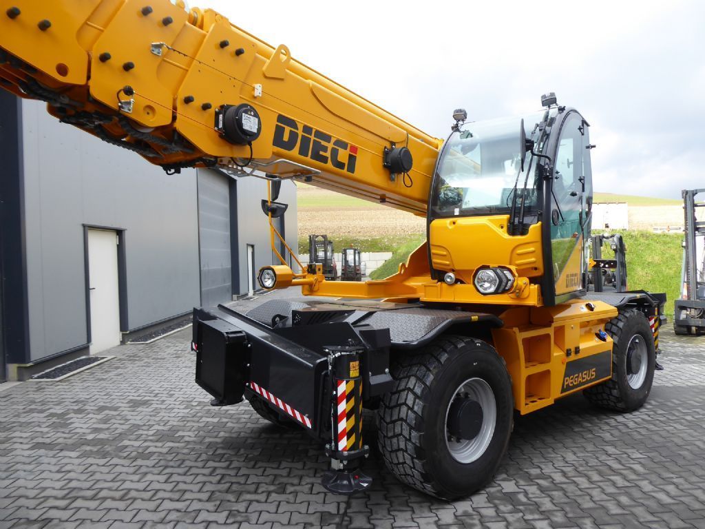 Dieci Pegasus 50.25 Teleskopstapler drehbar www.sks-stapler.at