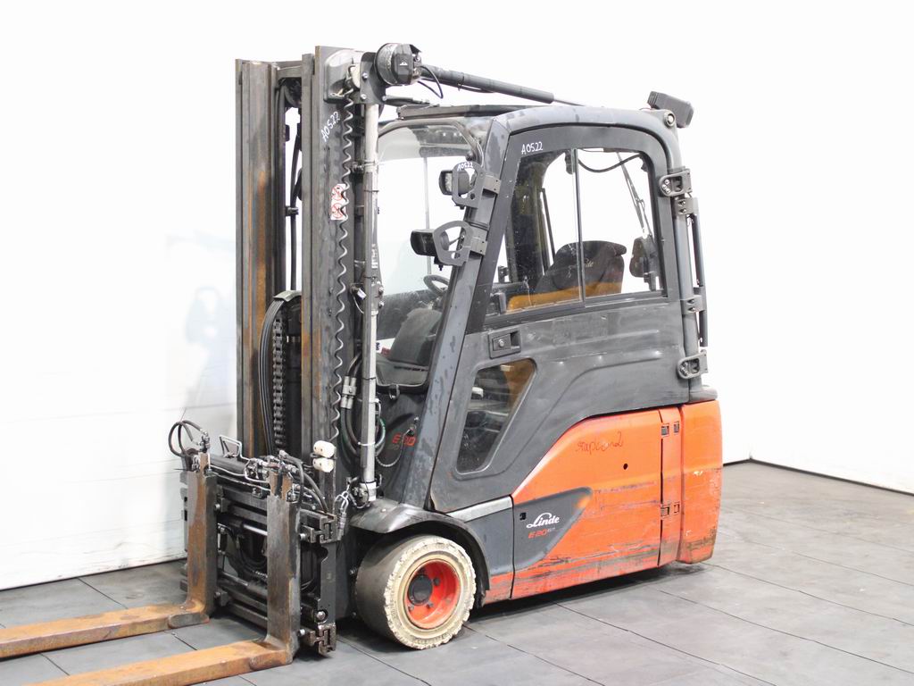 Linde E 20 L-02 386 Elektro 3 Rad-Stapler www.richter-gabelstapler.de Linde E 20 L-02 386 Elektro 3 Rad-Stapler www.richter-gabelstapler.de