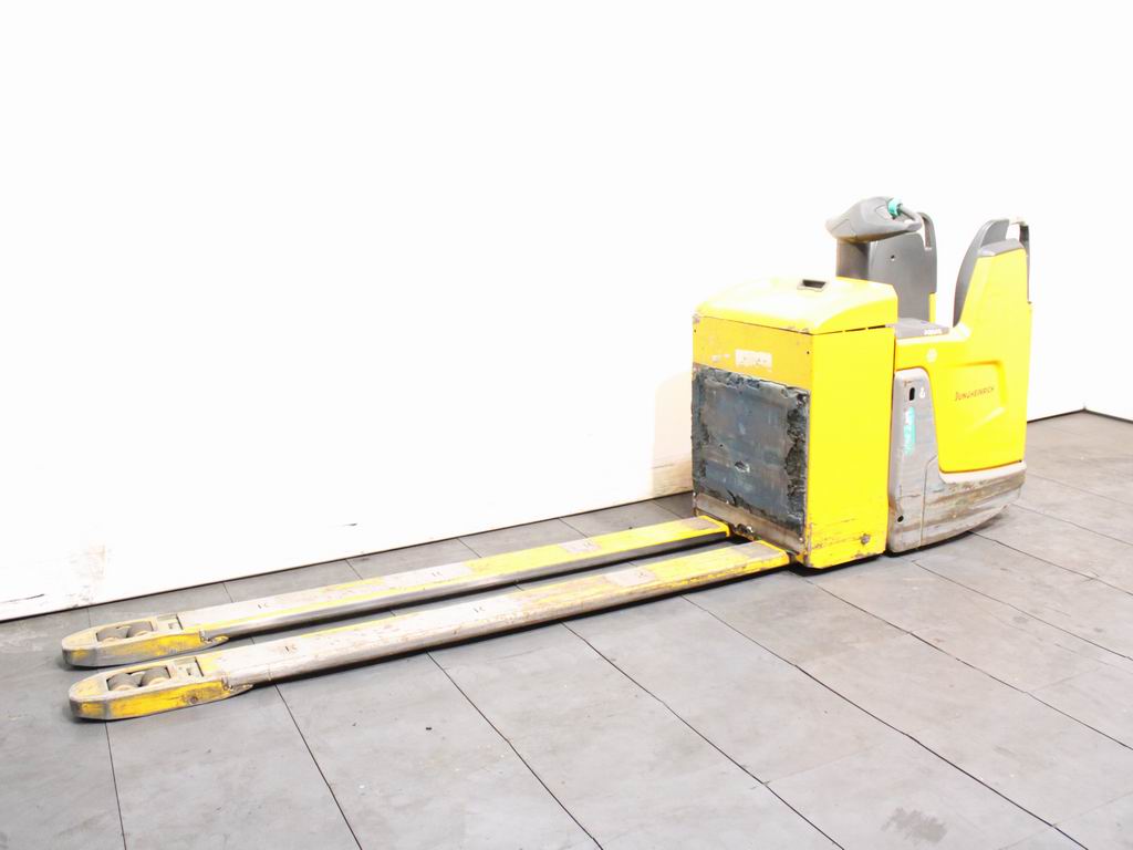 Jungheinrich ERE 225  19-240-54 Electric Pallet Truck www.richter-gabelstapler.de