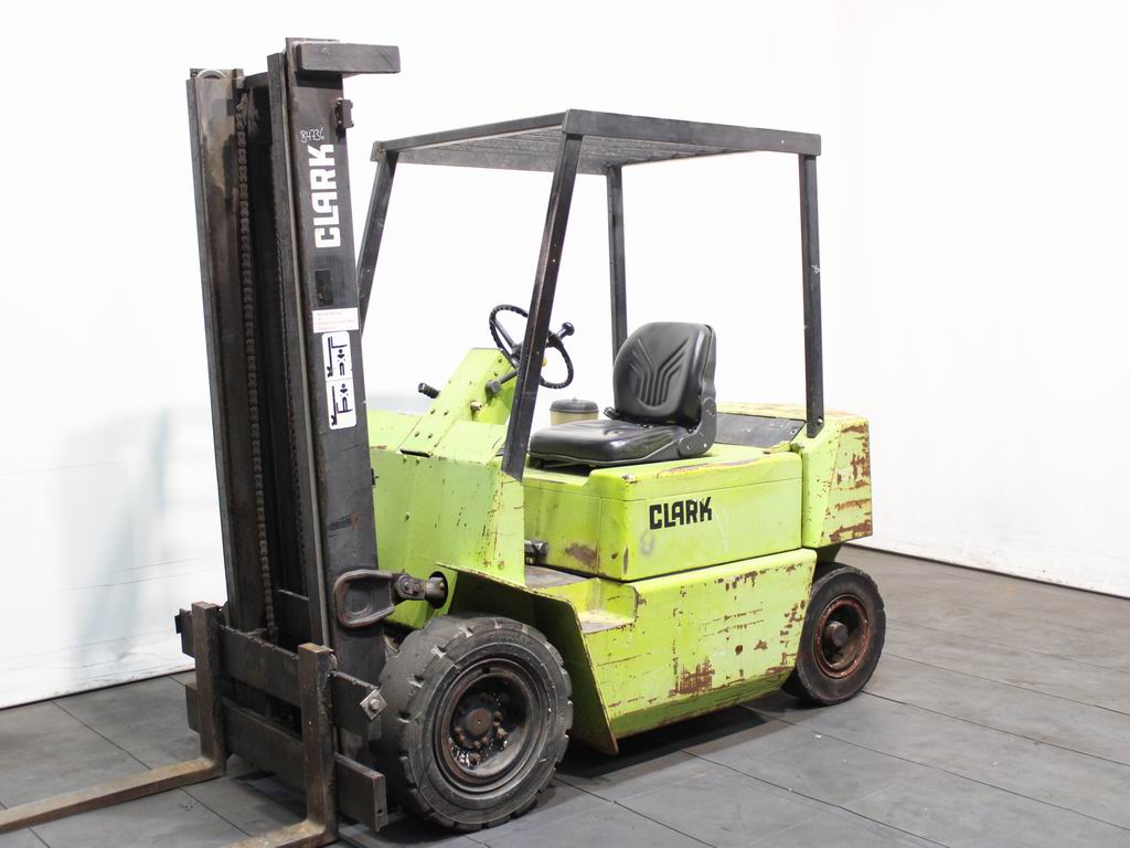 Clark DPM 20 N Dieselstapler www.richter-gabelstapler.de