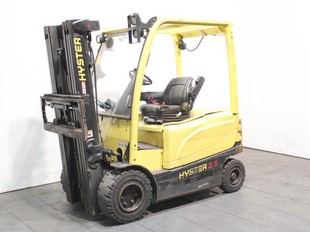 Hyster J 2.5 XN Elektro 4 Rad-Stapler www.richter-gabelstapler.de