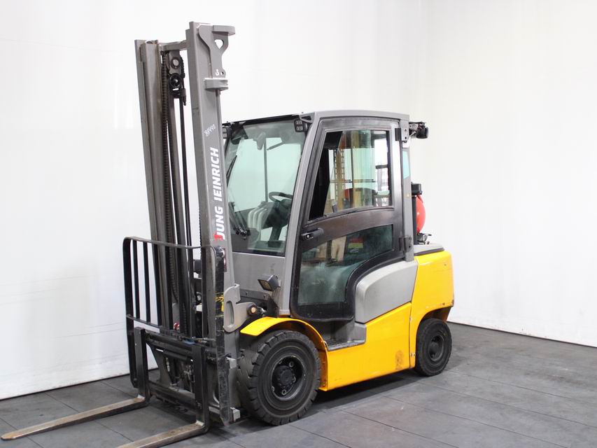 Jungheinrich TFG 425 SP G+E100-400ZT Treibgasstapler www.richter-gabelstapler.de