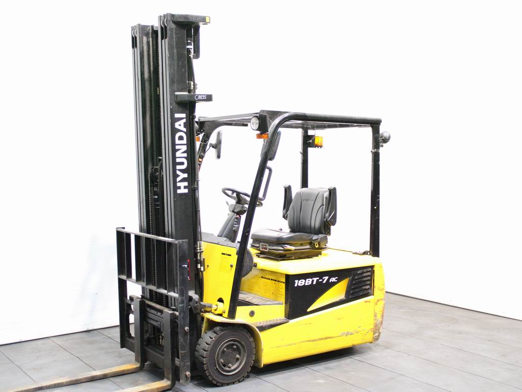 Hyundai 18 BT-7 Elektryczny 3-kolowy www.richter-gabelstapler.de Hyundai 18 BT-7 Elektryczny 3-kolowy www.richter-gabelstapler.de