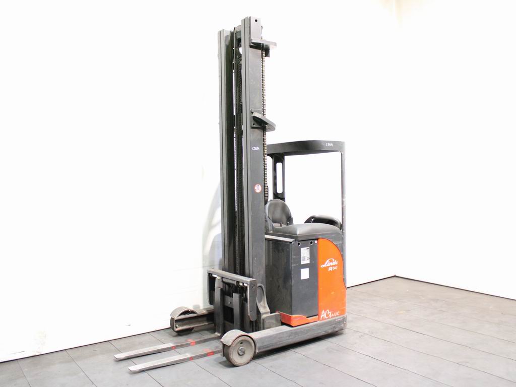 Linde R 14  115 Schubmaststapler www.richter-gabelstapler.de