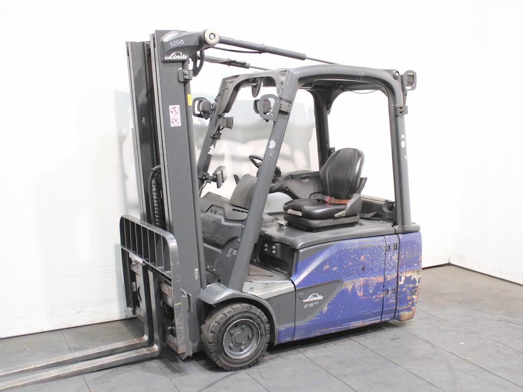 Linde E 16 L-02  386 Elektrische 3-wieler www.richter-gabelstapler.de