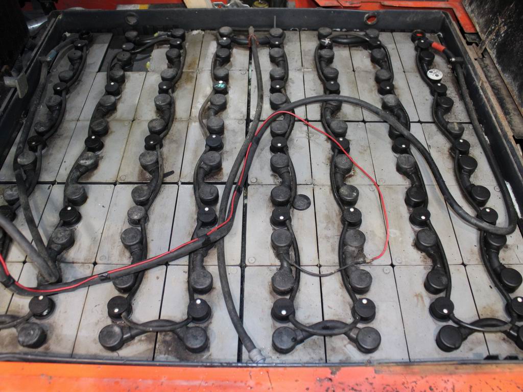 Carrello Elevatore Elettrico Con Braccio Di Supporto - Capacità 1200 Kg - Foto 3