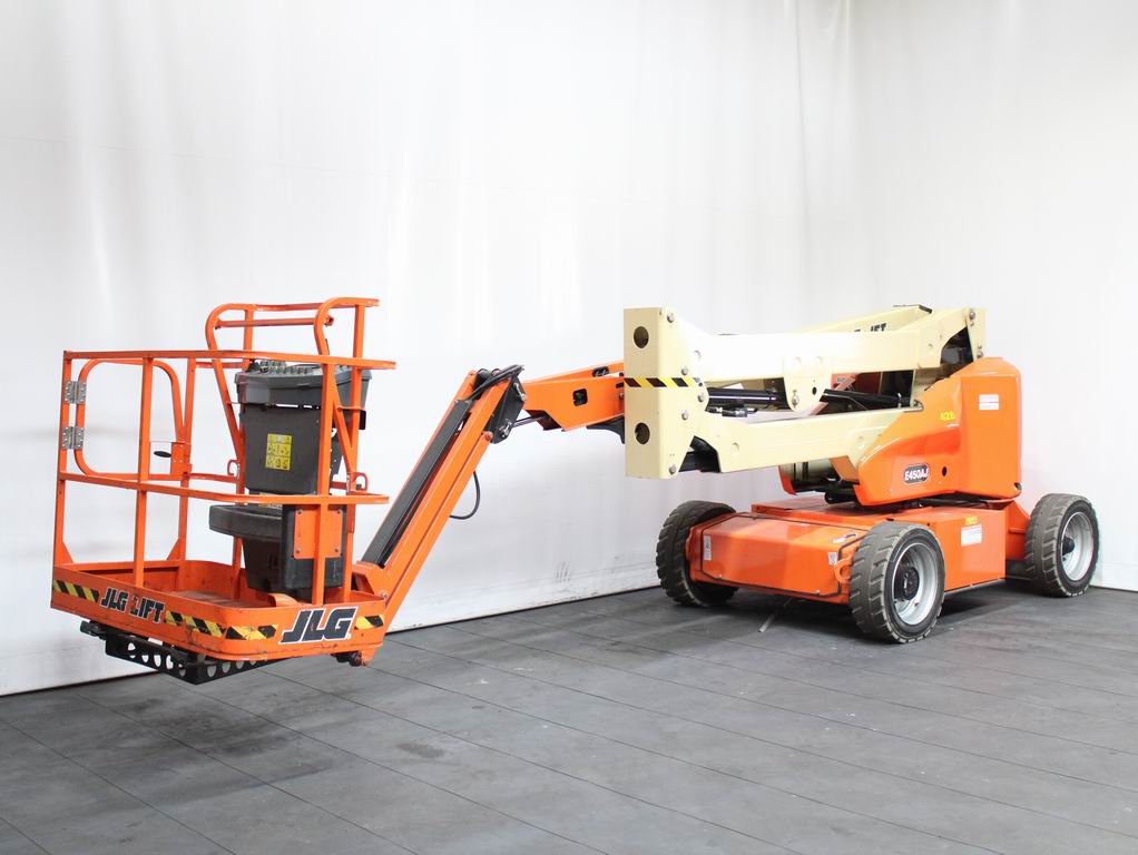 JLG E 450 AJ Gelenkteleskopb�hne www.richter-gabelstapler.de