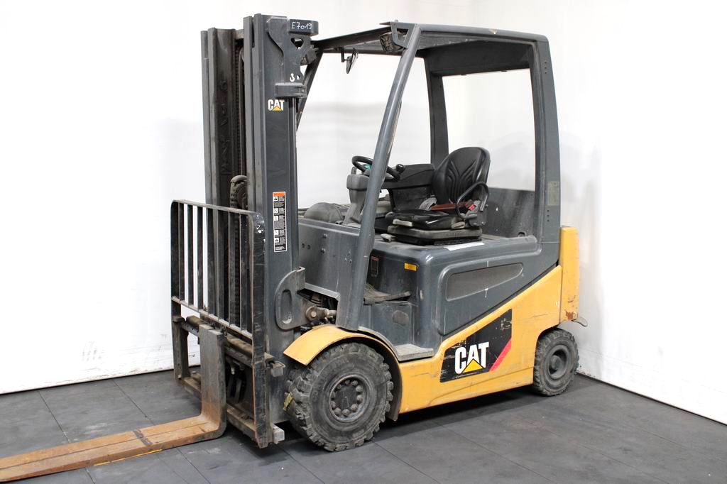 Caterpillar 2 EPC 5000 Elektro 4 Rad-Stapler www.richter-gabelstapler.de