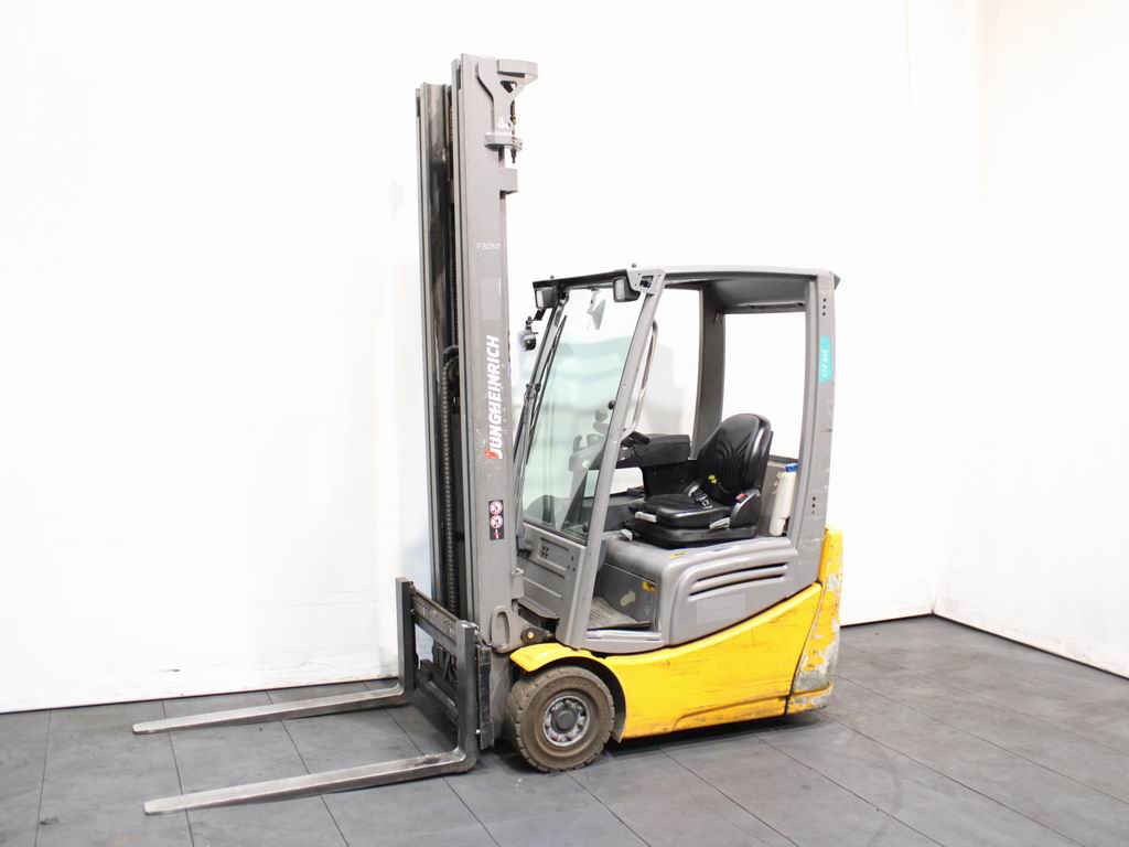 Jungheinrich EFG 213  GE80-650DZ Elektro 3 Rad-Stapler www.richter-gabelstapler.de