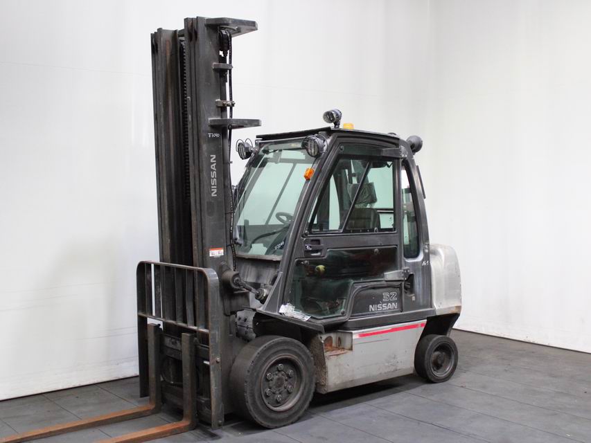 Nissan YG 1 D 2 A 32 Q Dieselstapler www.richter-gabelstapler.de