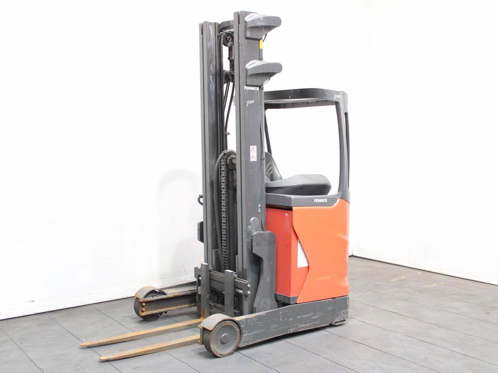 Linde R 12 B-01  1120 Schubmaststapler www.richter-gabelstapler.de