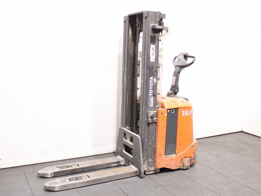 Toyota 7 SLL 16 F Hochhubwagen www.richter-gabelstapler.de