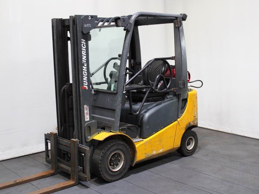 Jungheinrich TFG 316 Treibgasstapler www.richter-gabelstapler.de