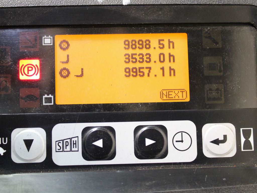 Toyota 8 FBEKT 16 Elektro 3 Rad-Stapler www.richter-gabelstapler.de Toyota 8 FBEKT 16 Elektro 3 Rad-Stapler www.richter-gabelstapler.de