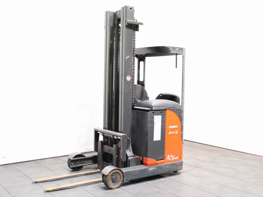 Linde R 14 S-12  115 Schubmaststapler www.richter-gabelstapler.de