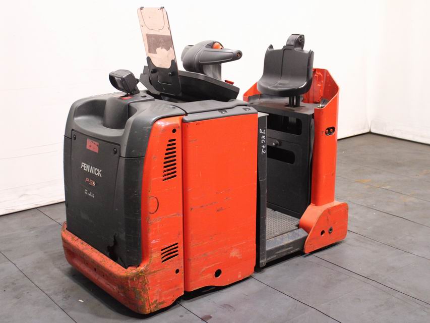 Linde P 30 C  1190 Trekker www.richter-gabelstapler.de