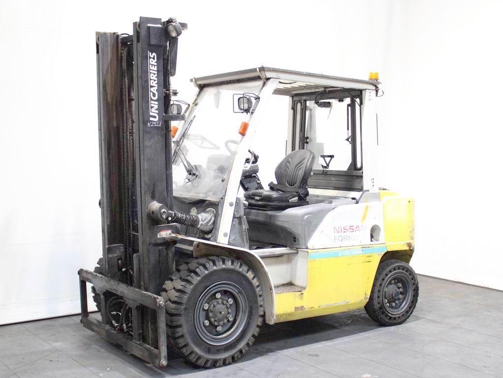 Nissan D1 F4 A 35 Y Diesel Forklift www.richter-gabelstapler.de