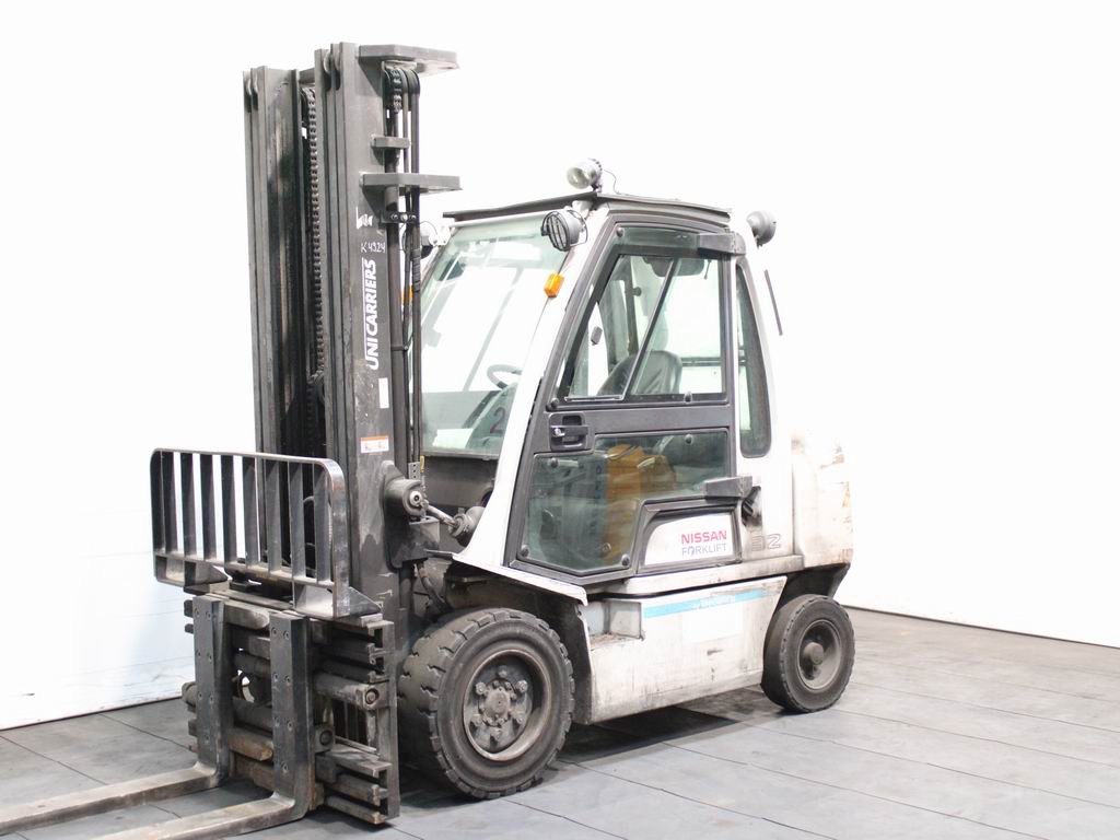 Nissan YG 1 D 2 A 32 Q Dieselstapler www.richter-gabelstapler.de