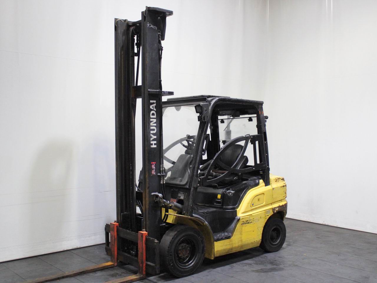 Hyundai 25D-9 Diesel Forklift www.richter-gabelstapler.de