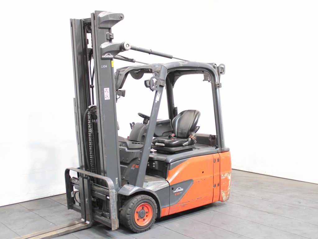 Linde E 16 L-02  386 Elektrische 3-wieler www.richter-gabelstapler.de