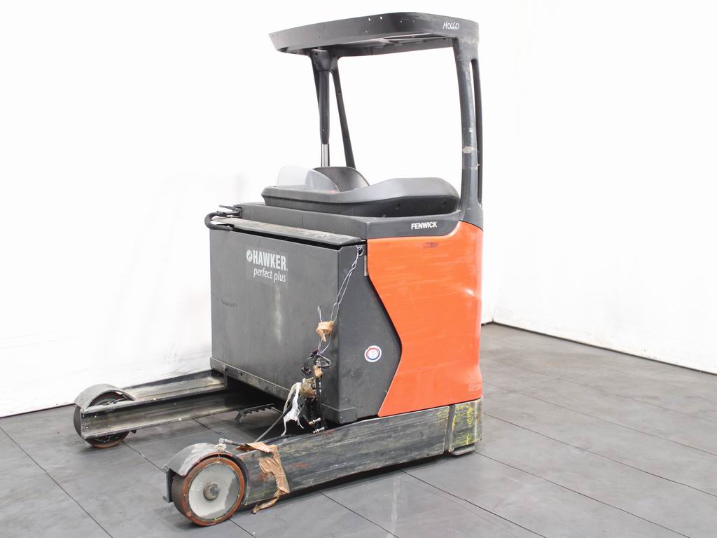 Linde R 14 HD-01  1120 Schubmaststapler www.richter-gabelstapler.de