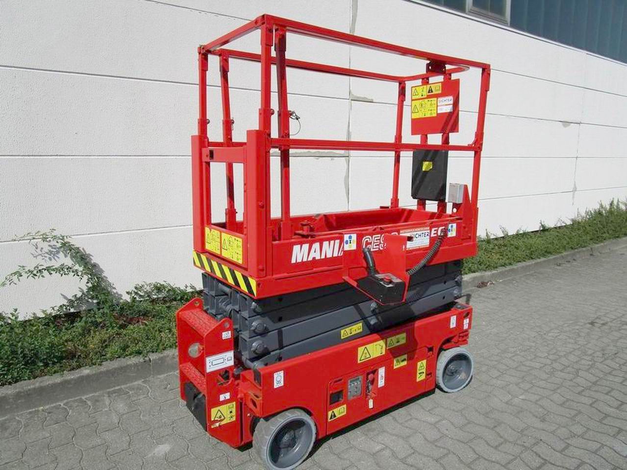 Manitou 78 SEC Scherenarbeitsb�hne www.richter-gabelstapler.de