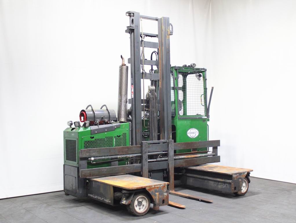 Combilift C 8000 GST Elevatore 4 vie laterale www.richter-gabelstapler.de