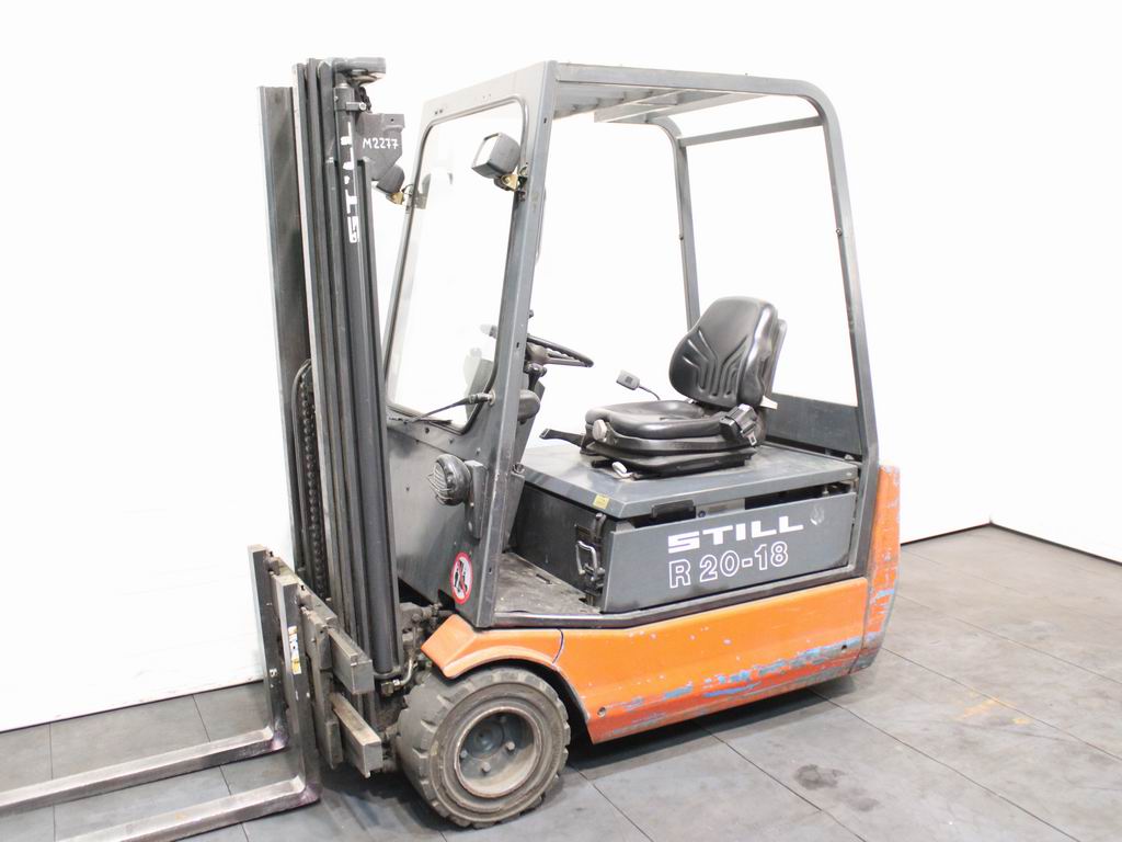 Still R 20-18 2004 Elektro 3 Rad-Stapler www.richter-gabelstapler.de Still R 20-18 2004 Elektro 3 Rad-Stapler www.richter-gabelstapler.de